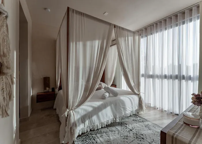 Aparthotel Oniric 4*
